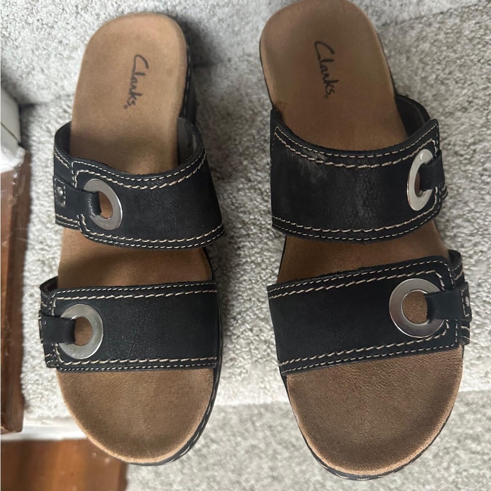 Clarks Lexi Willow Black Slide Sandals